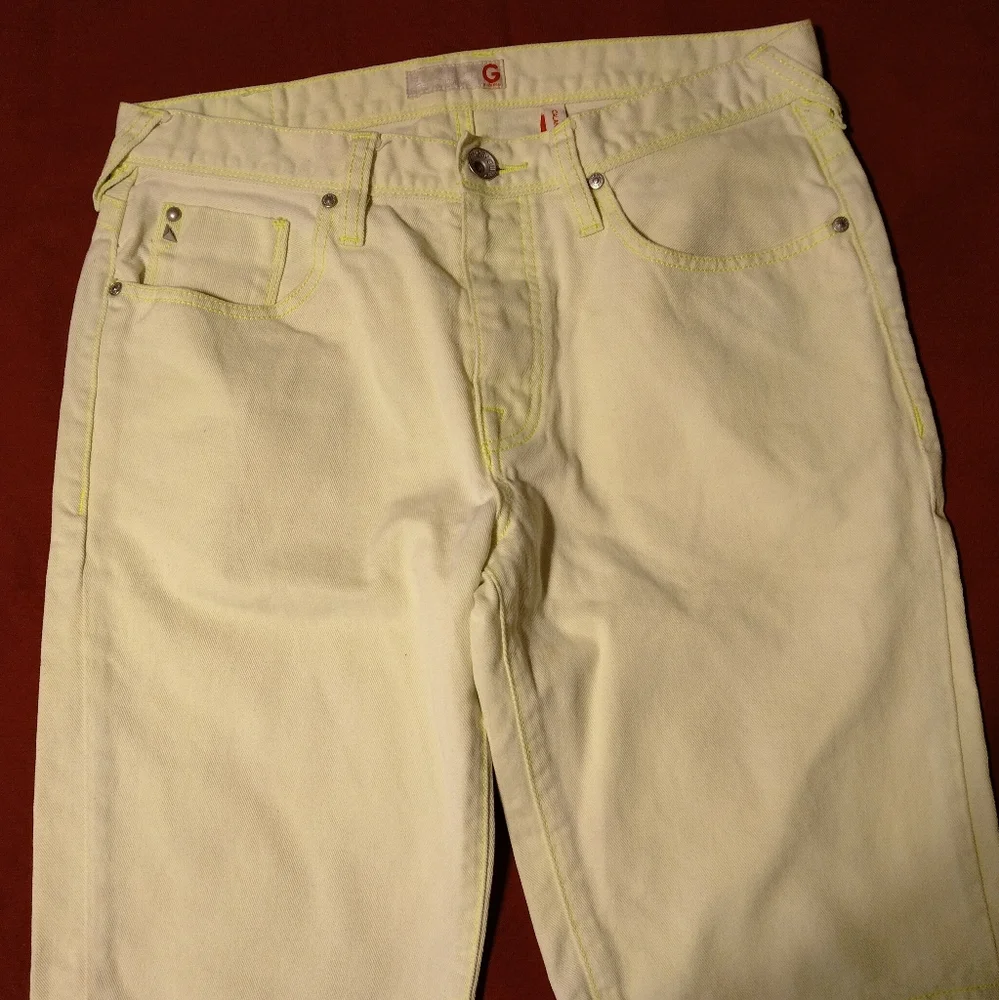 Short - Picture 2 of 6